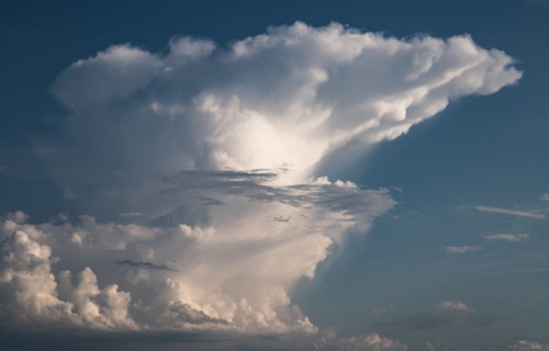 Bialy Szkwal Cumulonimbus